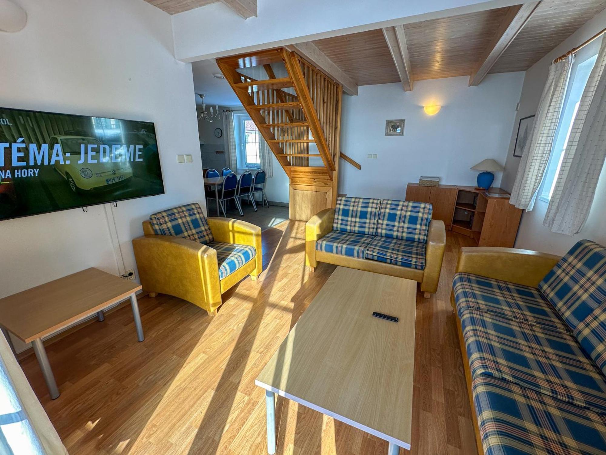 Ctyricitka Na Stastnem Kopci Villa Cerny Dul Bagian luar foto